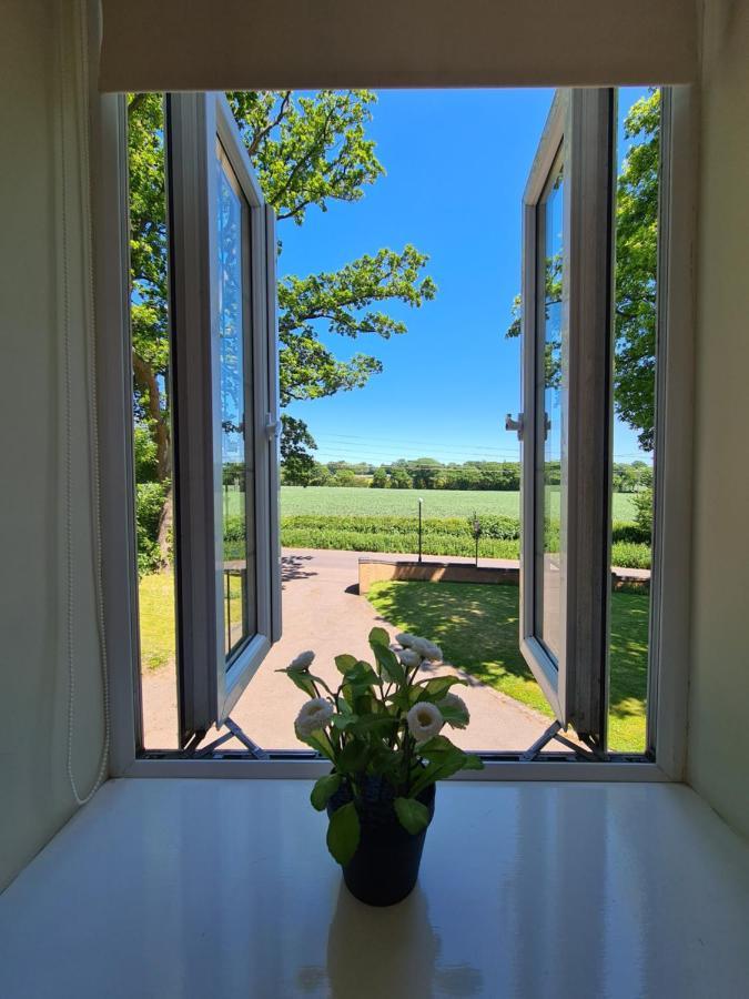 Beautiful Country Apartment, Rated Exceptional Coventry Kültér fotó